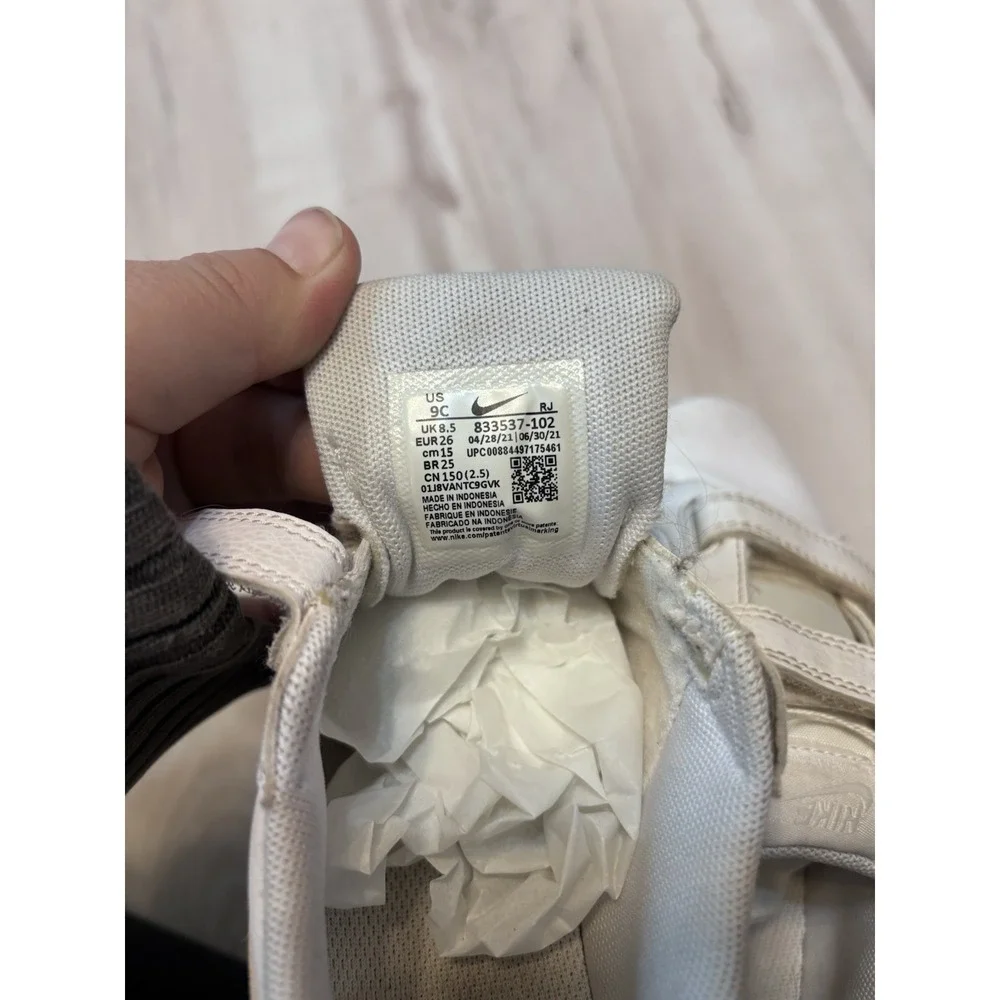 white Nike Court Royale toddler sneakers‎ with hook-and-loop closure Size 9C